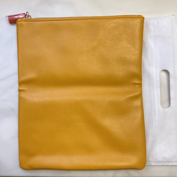 Rachel Palley Clutch/Ipad case - Picture 2 of 3